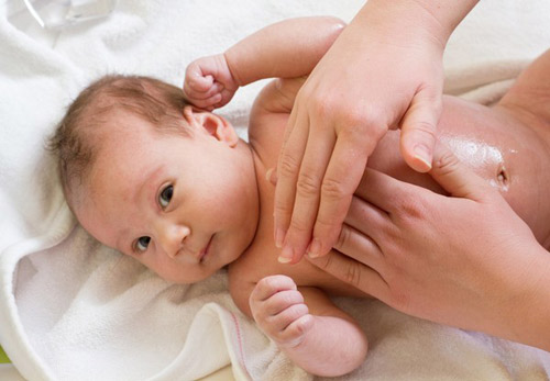 Hướng dẫn chăm sóc da cho trẻ mới sinh